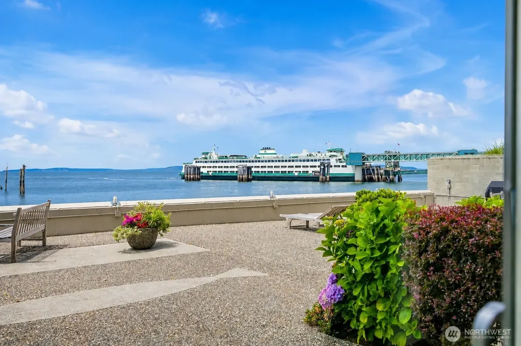 200 Beach Place Edmonds WA 98020