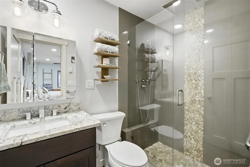 200 Beach Place Edmonds WA 98020