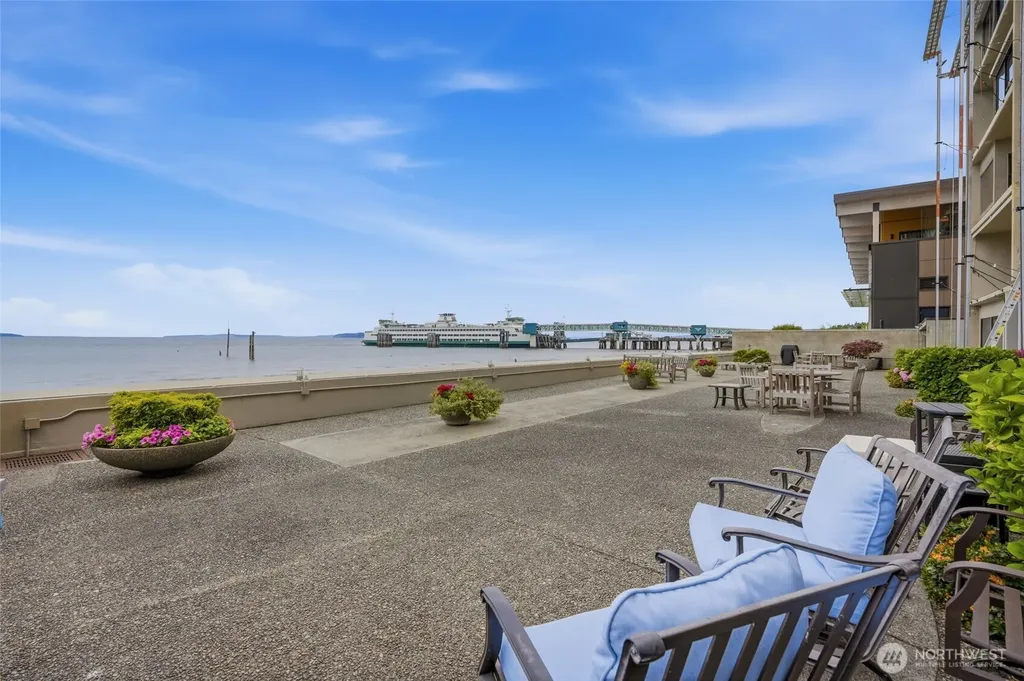 200 Beach Place Edmonds WA 98020
