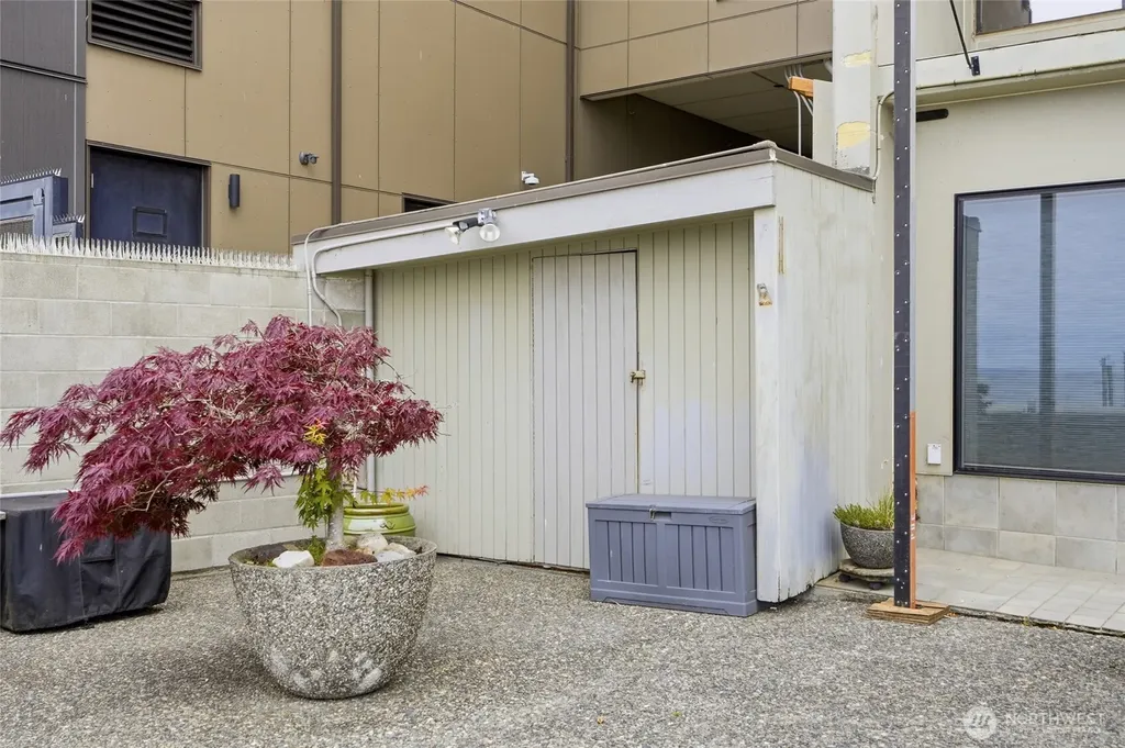 200 Beach Place Edmonds WA 98020