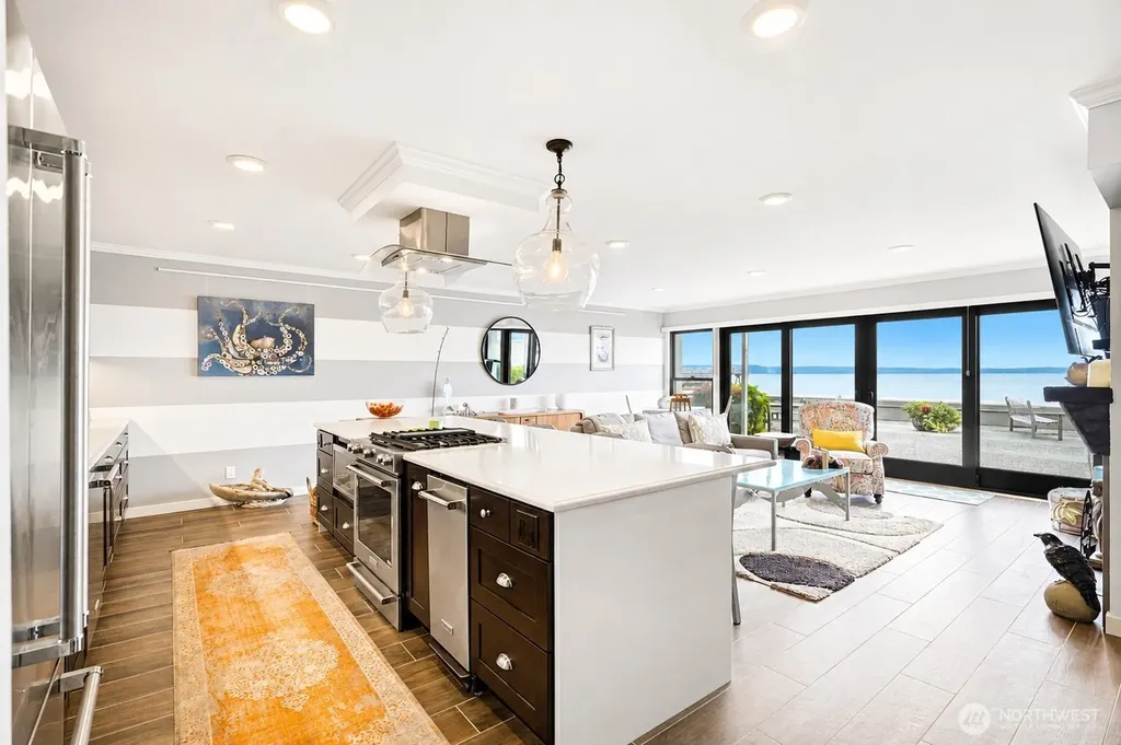 200 Beach Place Edmonds WA 98020