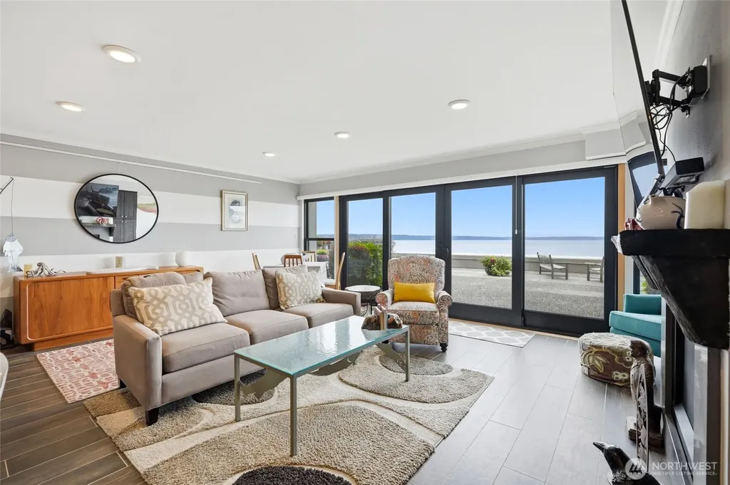 200 Beach Place Edmonds WA 98020