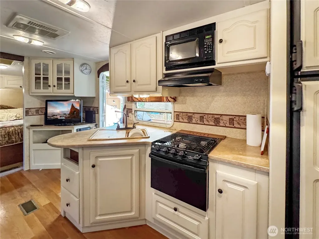 128 Jasper Trail Deming WA 98244