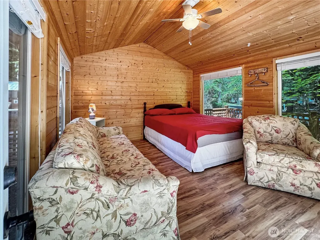 128 Jasper Trail Deming WA 98244