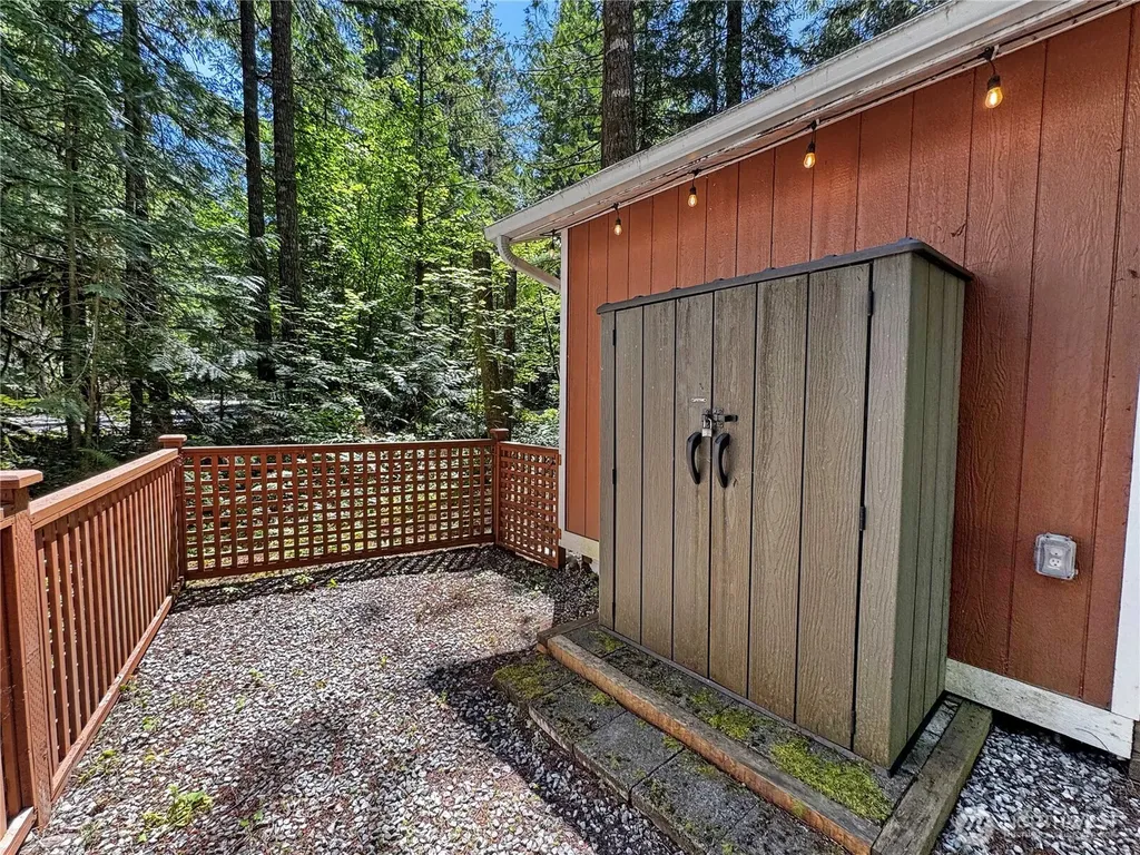 128 Jasper Trail Deming WA 98244