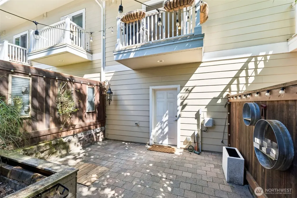 4804 215th Lane SW Mountlake Terrace WA 98043