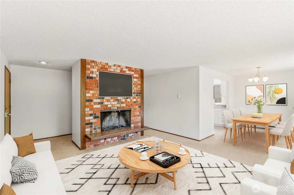 19433 28th Avenue NE Lake Forest Park WA 98155