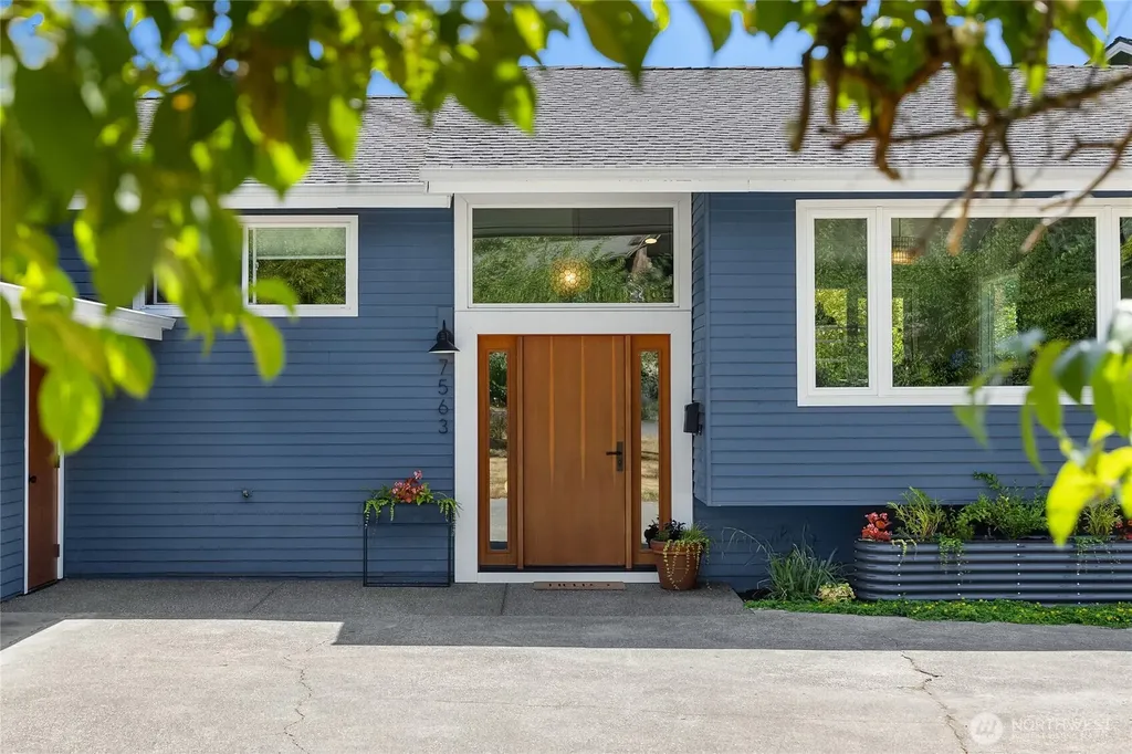 7563 NE Emerald Way Bainbridge Island WA 98110