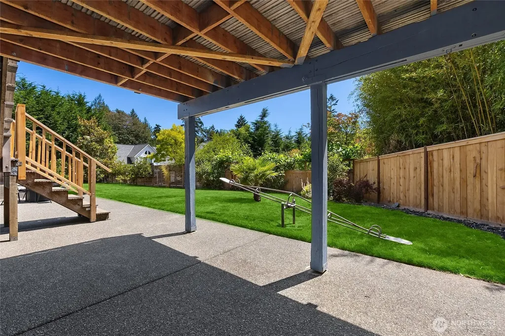 7563 NE Emerald Way Bainbridge Island WA 98110