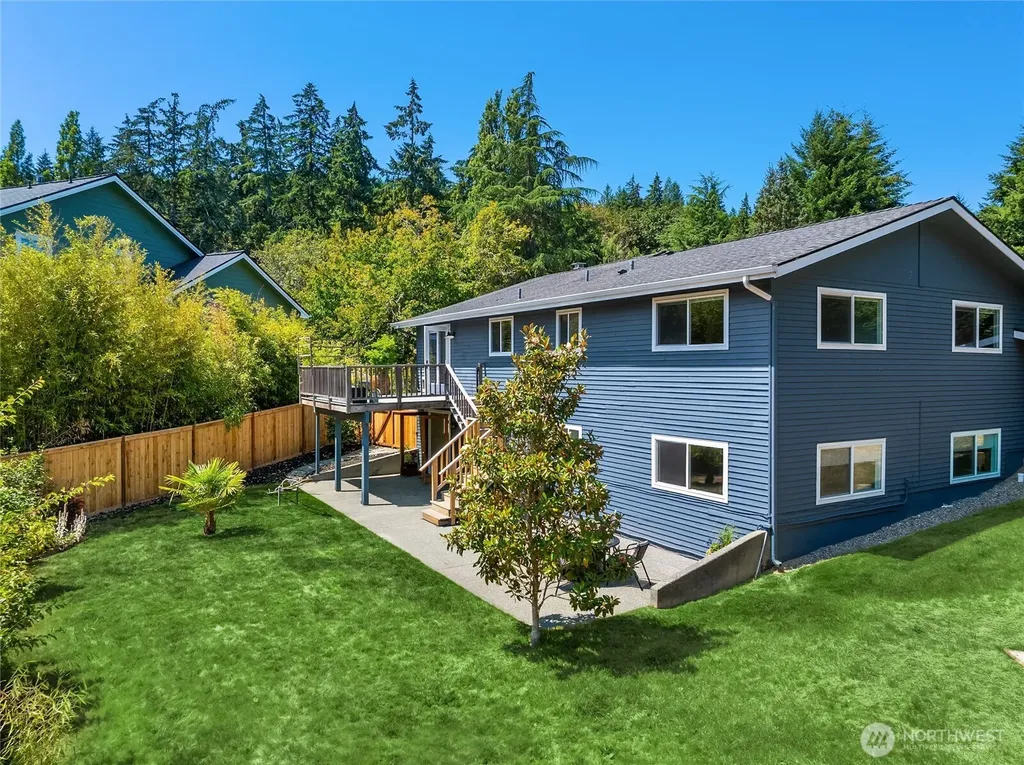 7563 NE Emerald Way Bainbridge Island WA 98110