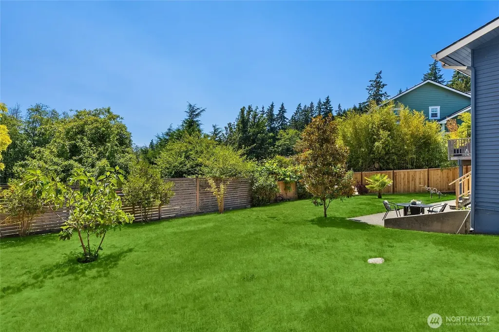 7563 NE Emerald Way Bainbridge Island WA 98110