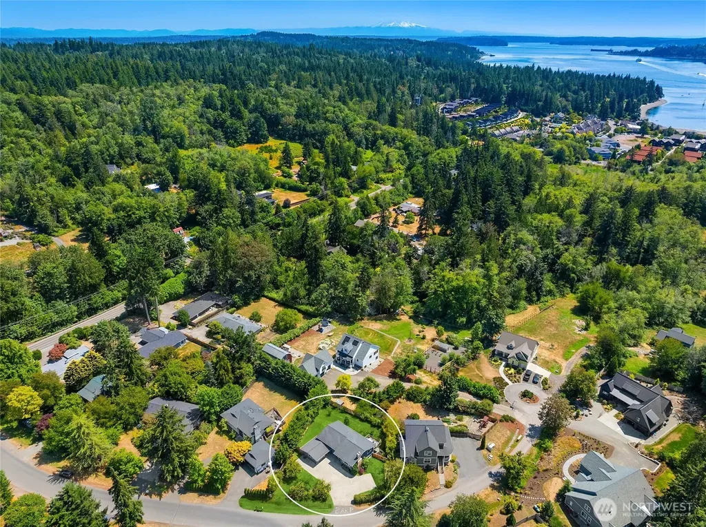 7563 NE Emerald Way Bainbridge Island WA 98110