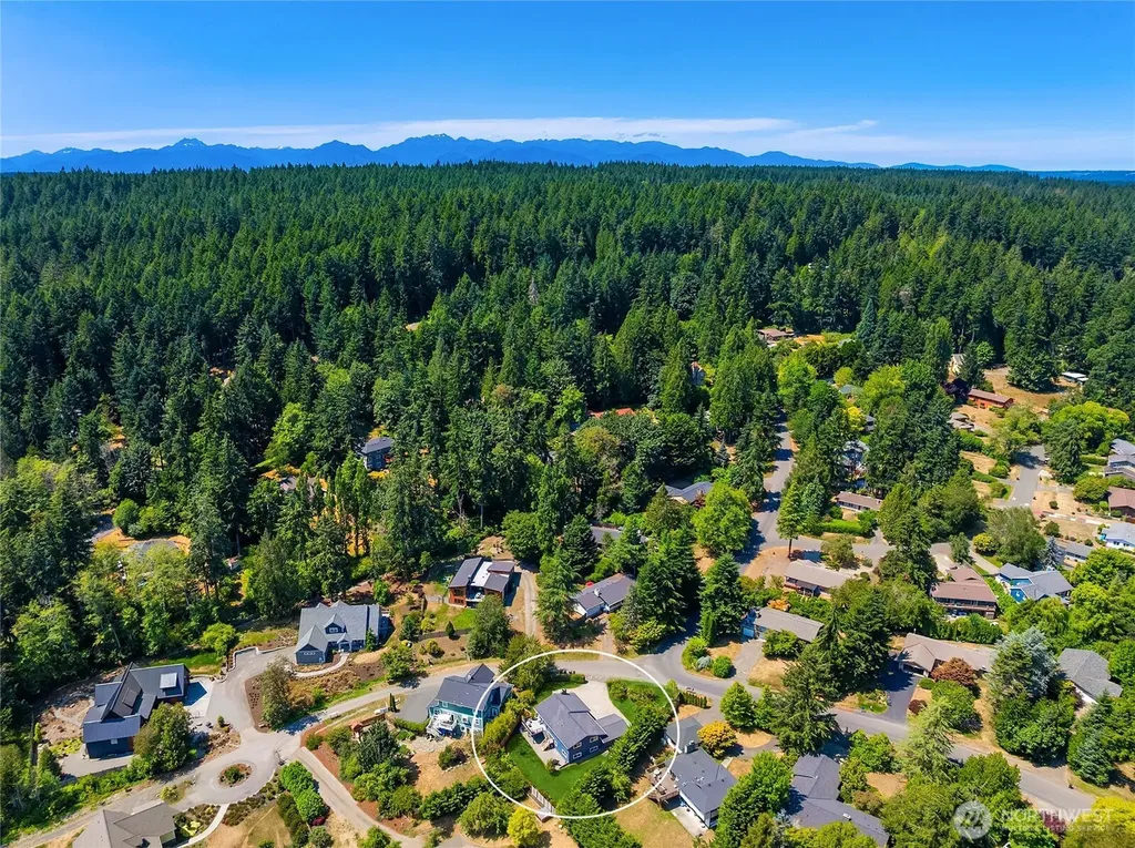 7563 NE Emerald Way Bainbridge Island WA 98110