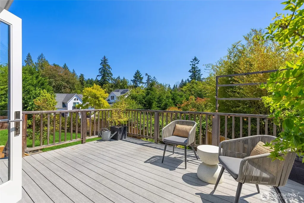 7563 NE Emerald Way Bainbridge Island WA 98110