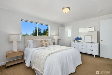 7563 NE Emerald Way Bainbridge Island WA 98110