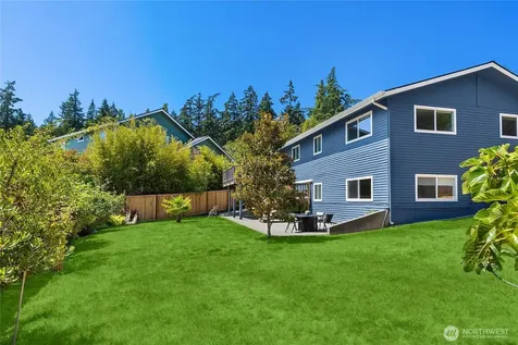7563 NE Emerald Way Bainbridge Island WA 98110
