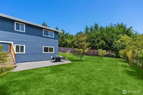 7563 NE Emerald Way Bainbridge Island WA 98110