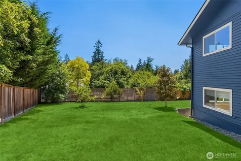 7563 NE Emerald Way Bainbridge Island WA 98110