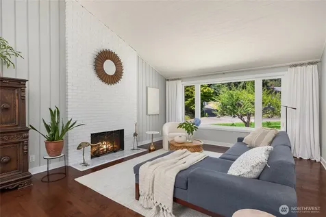 7563 NE Emerald Way Bainbridge Island WA 98110