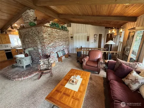 32 Red Apple Drive Omak WA 98841
