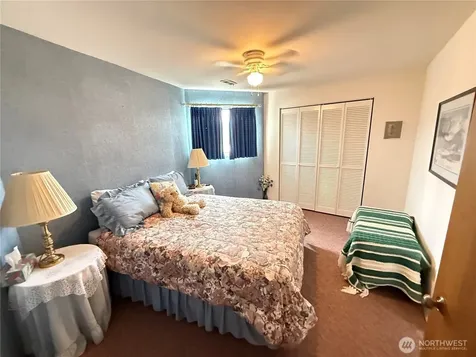 32 Red Apple Drive Omak WA 98841