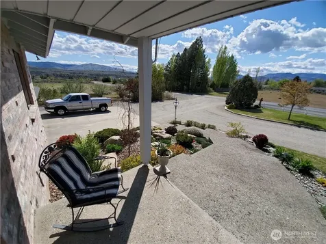 32 Red Apple Drive Omak WA 98841