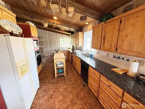 32 Red Apple Drive Omak WA 98841