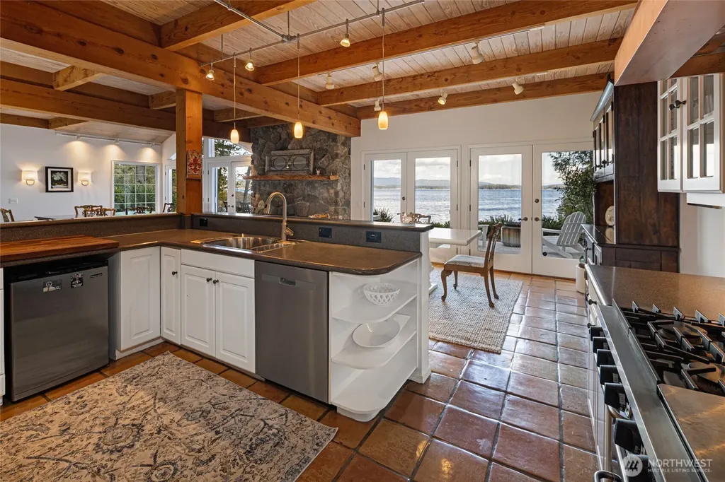 45 Stony Point Friday Harbor WA 98250
