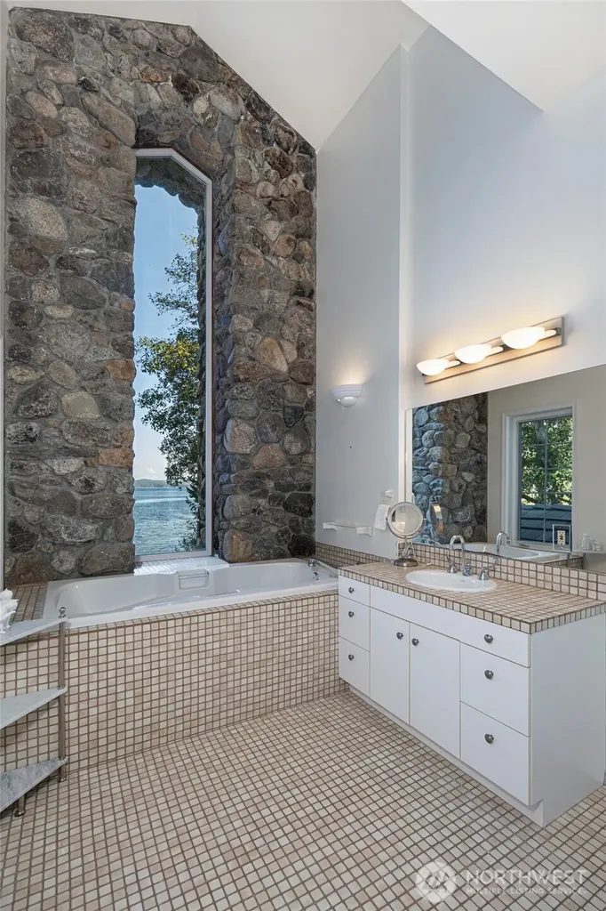 45 Stony Point Friday Harbor WA 98250