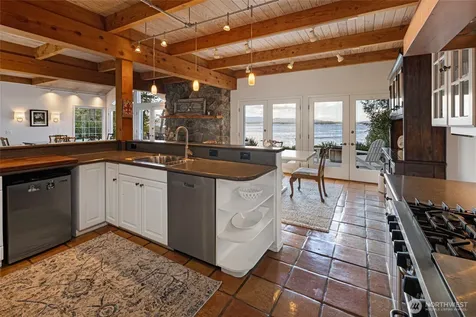 45 Stony Point Friday Harbor WA 98250