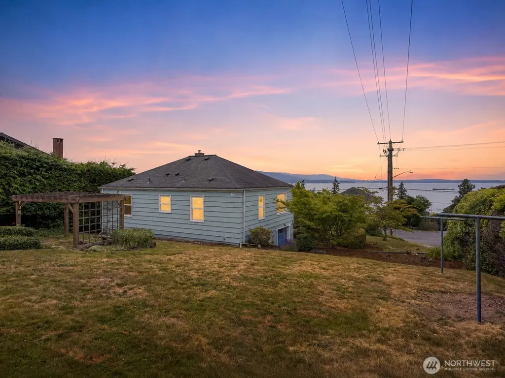 1003 14th Street Bellingham WA 98225