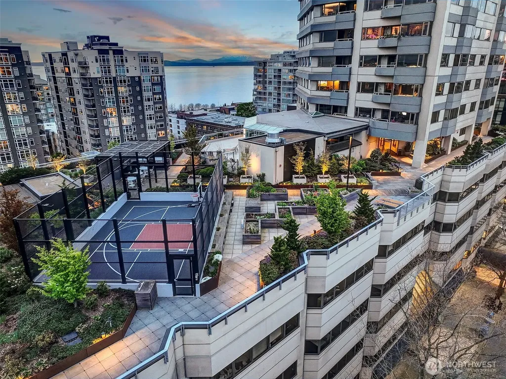 2821 2nd Avenue Seattle WA 98121