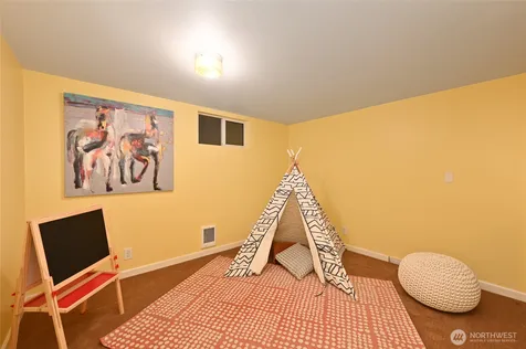4024 55th Avenue SW Seattle WA 98116