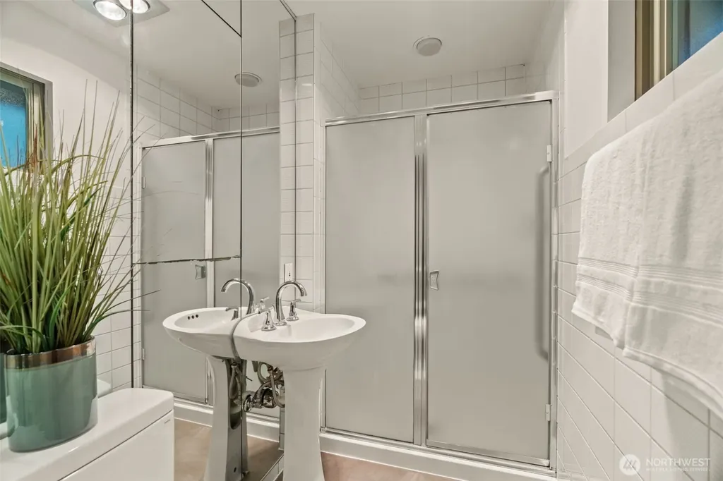 23312 Robin Hood Drive Edmonds WA 98020