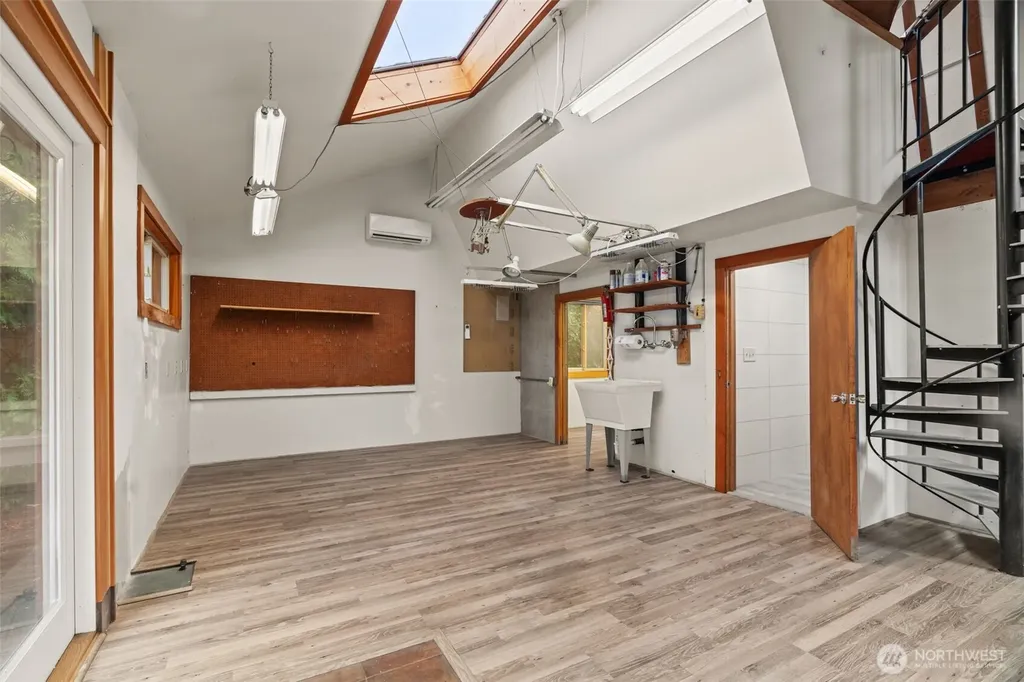 23312 Robin Hood Drive Edmonds WA 98020