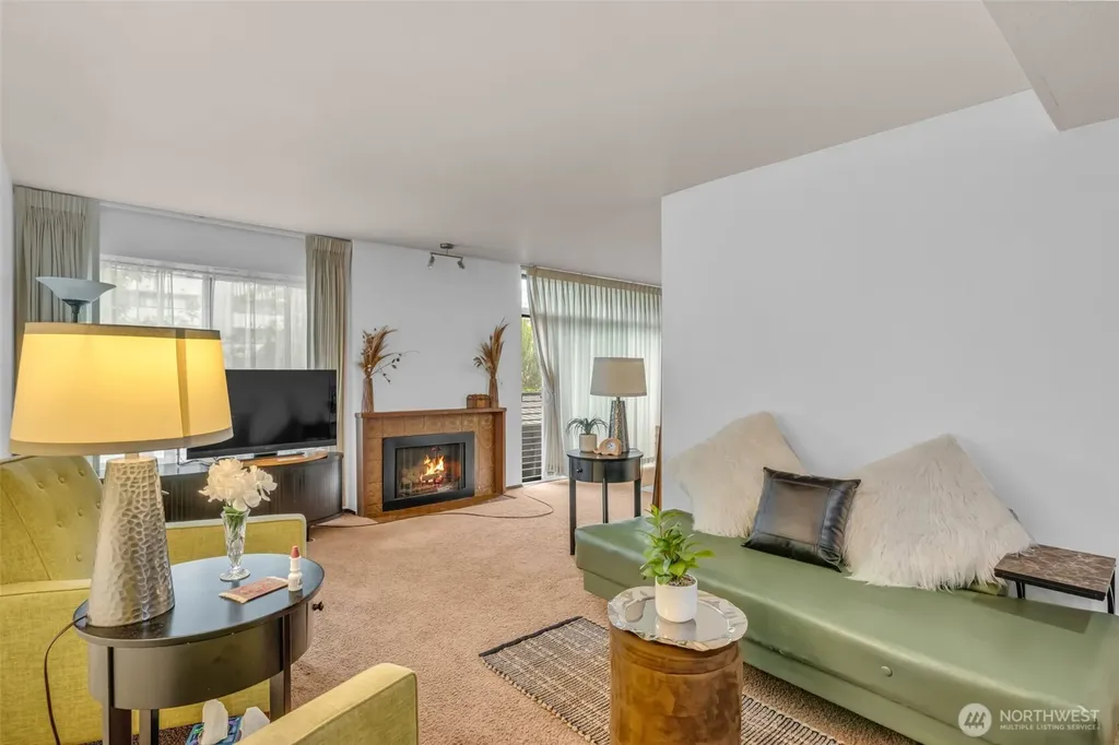 11300 1st Avenue NE Seattle WA 98125