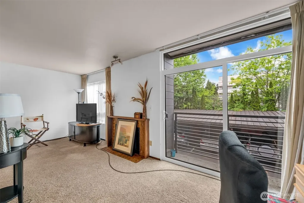 11300 1st Avenue NE Seattle WA 98125