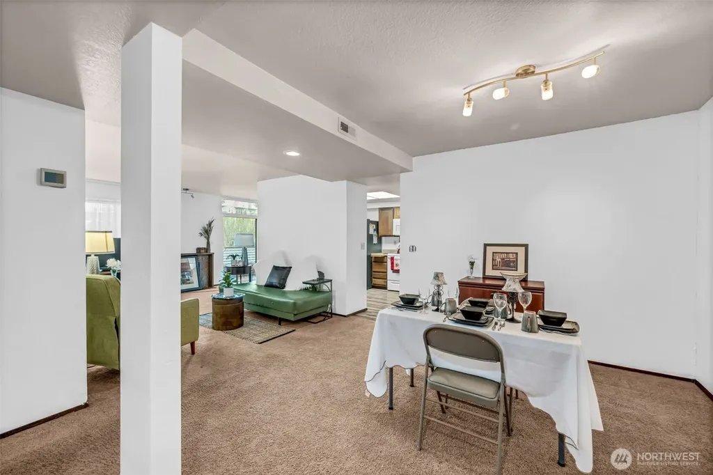 11300 1st Avenue NE Seattle WA 98125