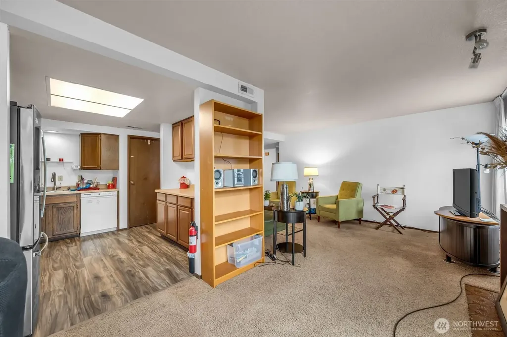 11300 1st Avenue NE Seattle WA 98125