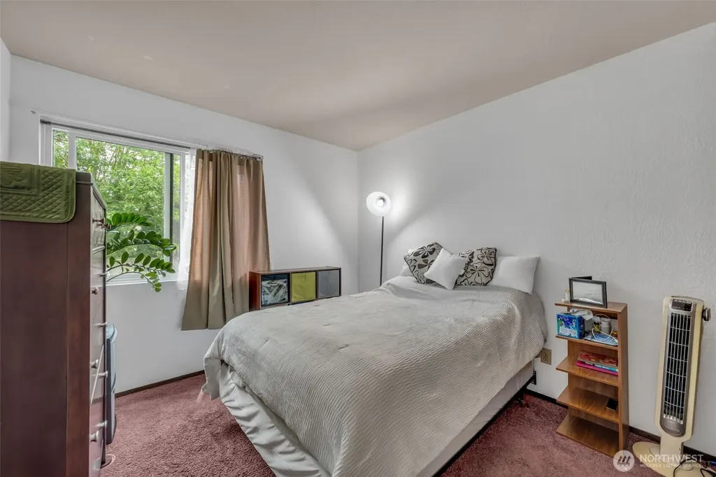 11300 1st Avenue NE Seattle WA 98125