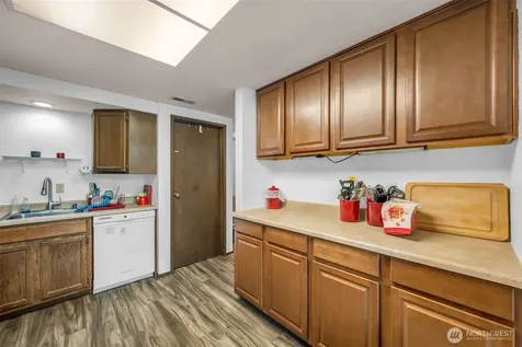 11300 1st Avenue NE Seattle WA 98125