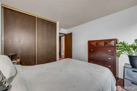 11300 1st Avenue NE Seattle WA 98125