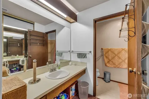 11300 1st Avenue NE Seattle WA 98125