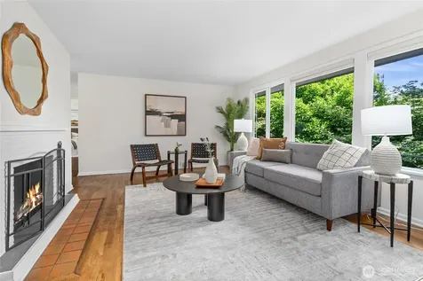 13322 3rd Avenue NE Seattle WA 98125