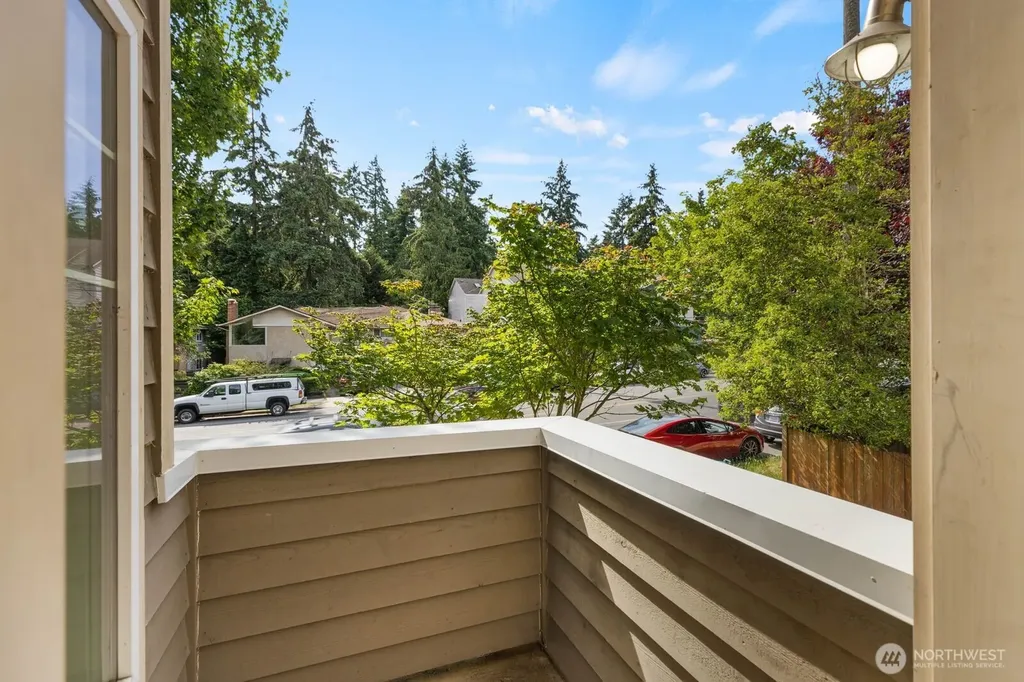 13810 Greenwood Avenue N Seattle WA 98133