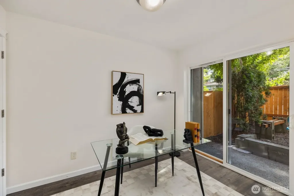13810 Greenwood Avenue N Seattle WA 98133