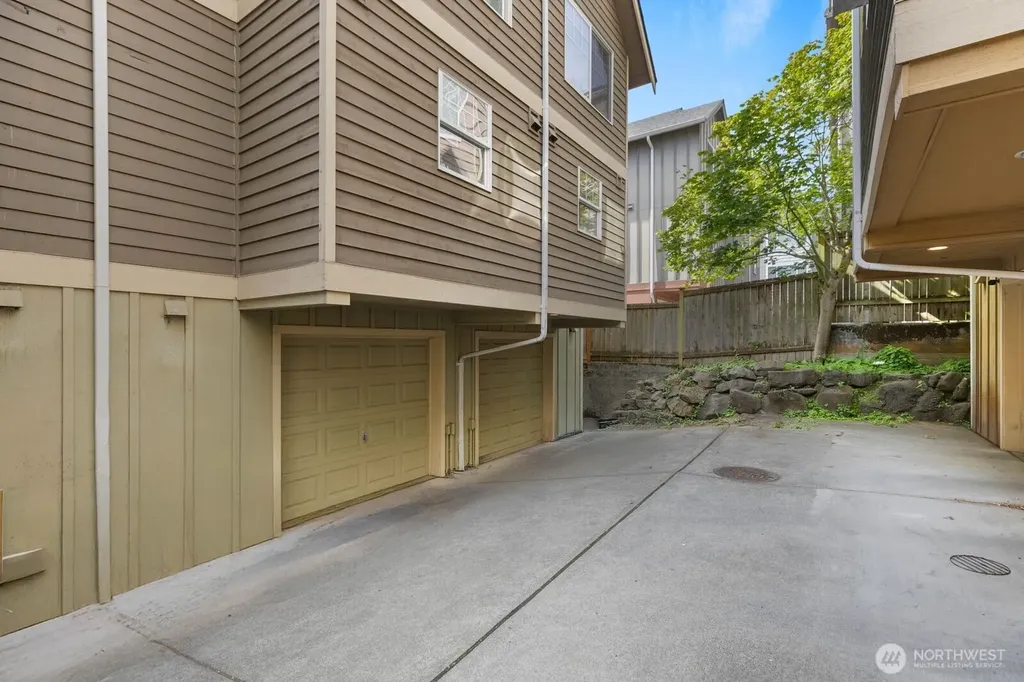 13810 Greenwood Avenue N Seattle WA 98133