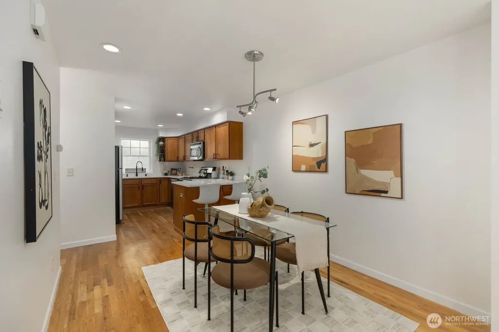 13810 Greenwood Avenue N Seattle WA 98133