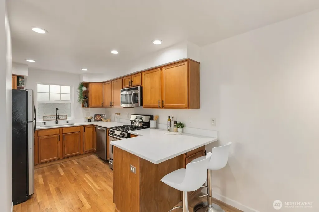 13810 Greenwood Avenue N Seattle WA 98133