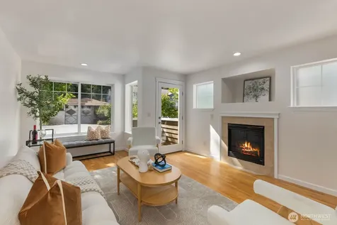 13810 Greenwood Avenue N Seattle WA 98133